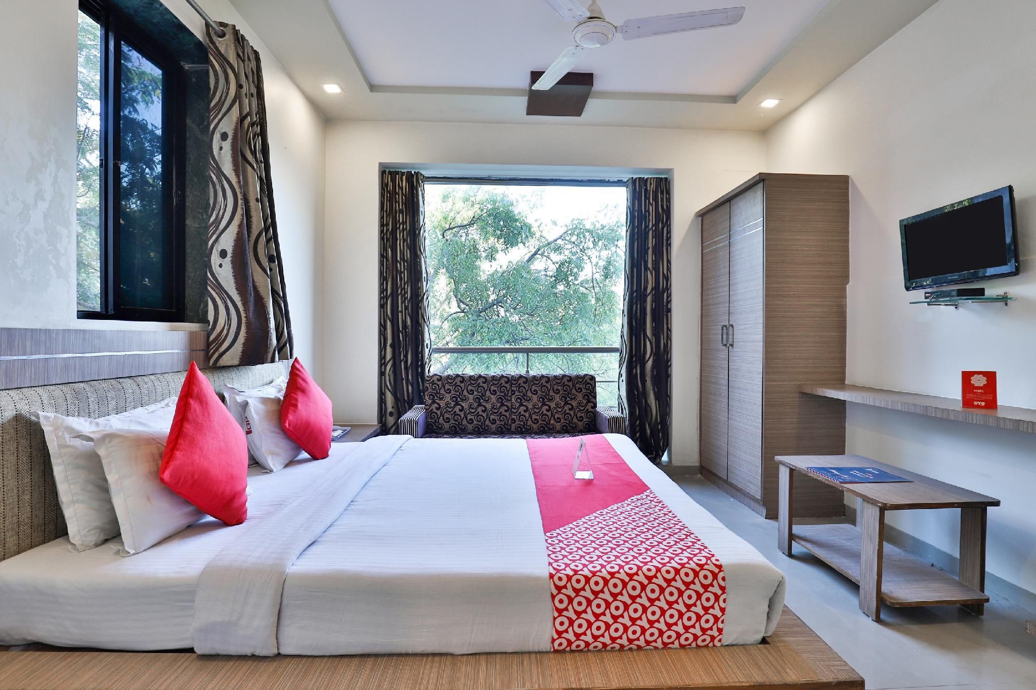 Flagship Hotel The Grand Pritam Deluxe Double or Twin 2