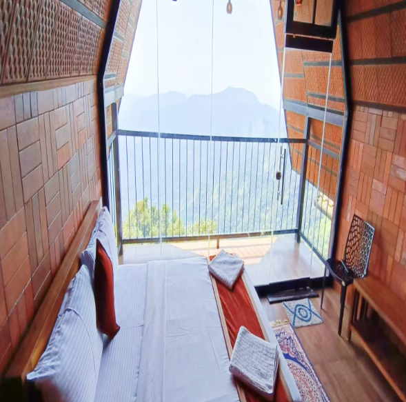 Valley View Room With Balcony