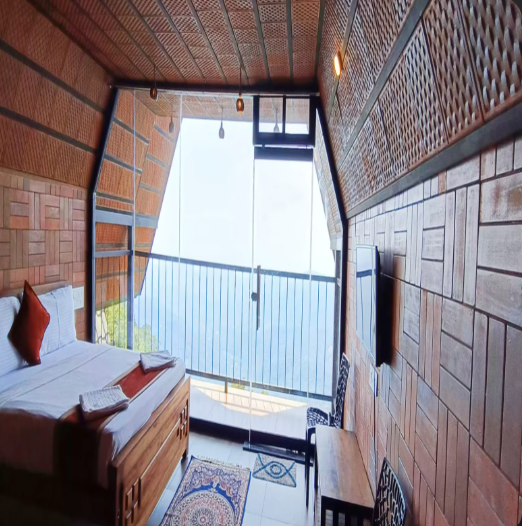 Valley View Balcony Cottage-3