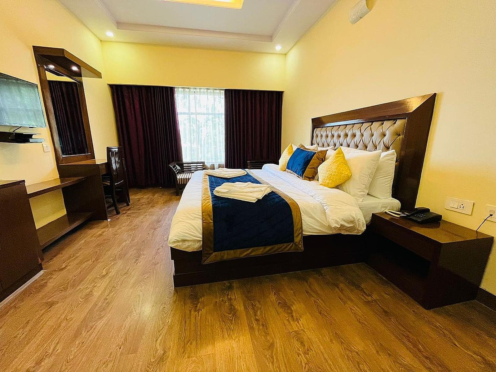 Superior King Room