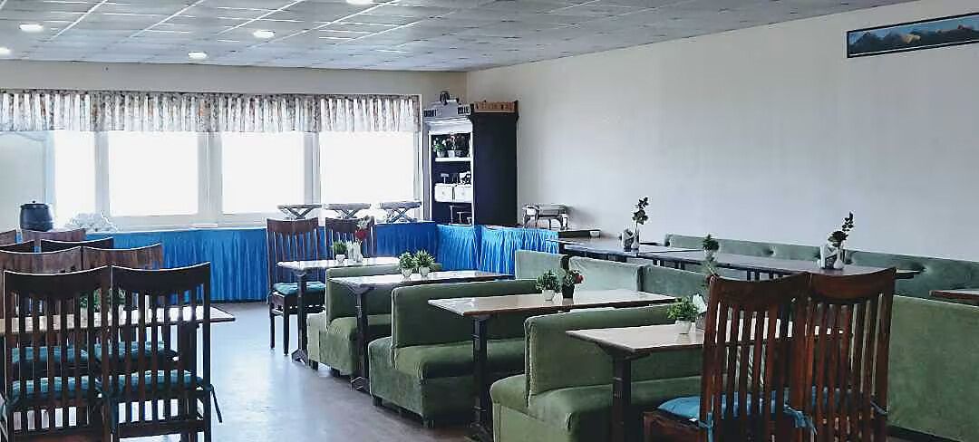 Food & Dining