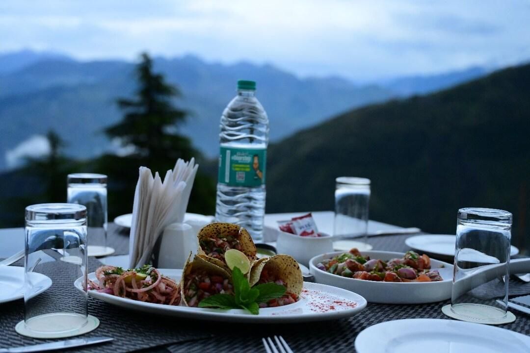Food & Dining