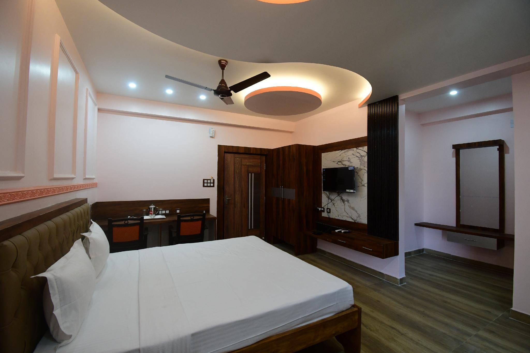 Deluxe Double Room with Balcony