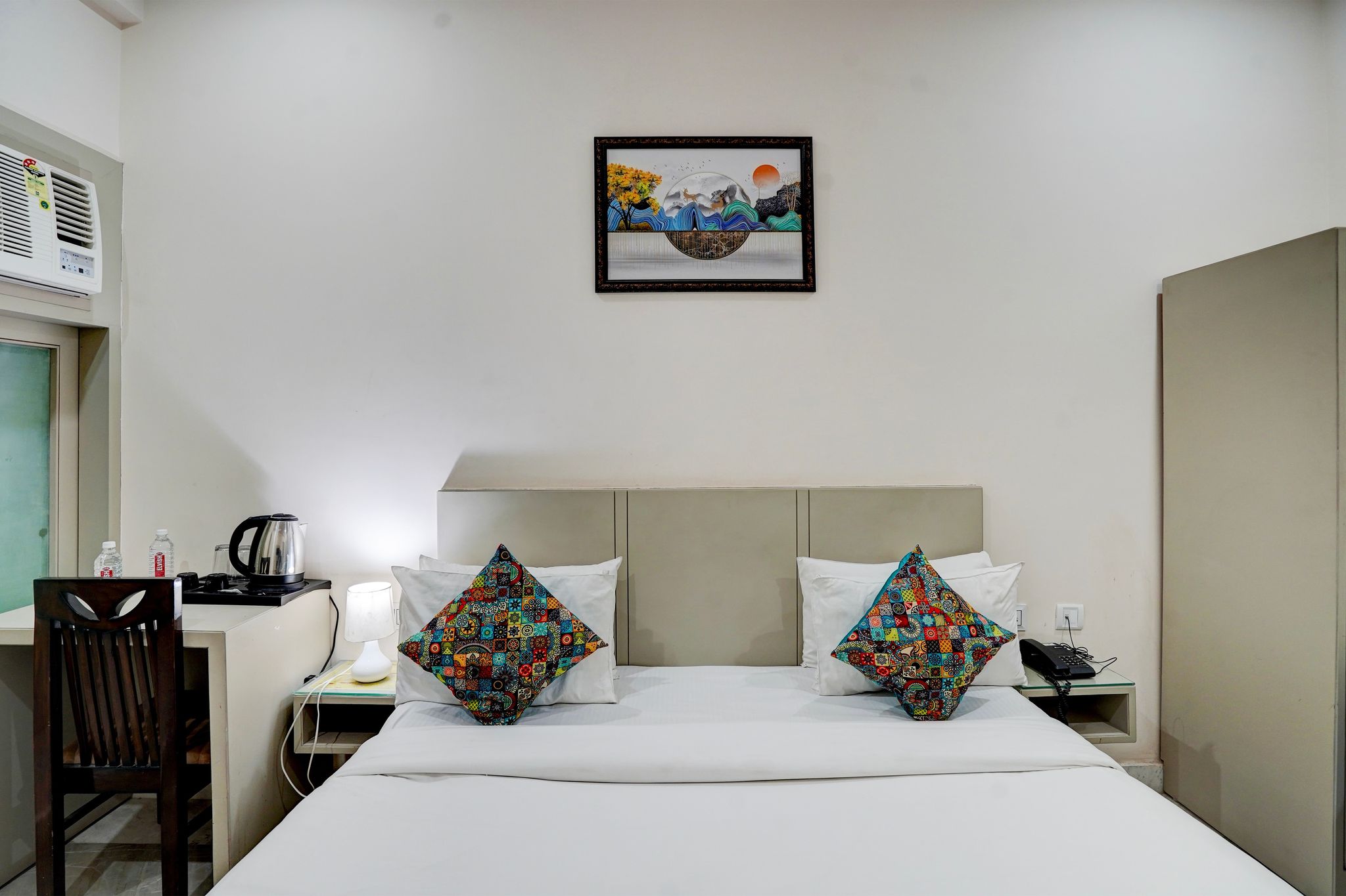  Hotel Taj Holiday Deluxe Double Room 9