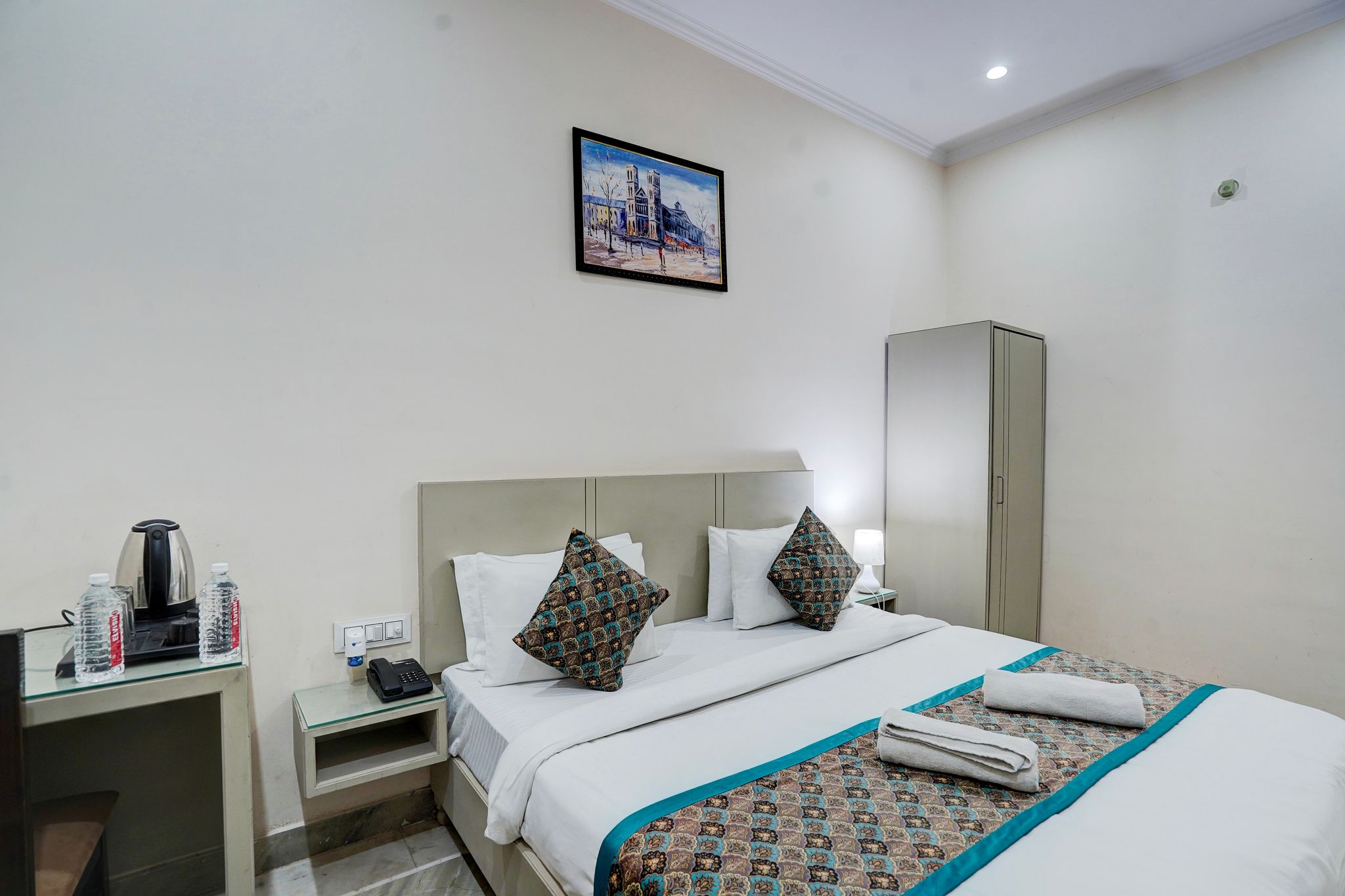  Hotel Taj Holiday Deluxe Double Room 10