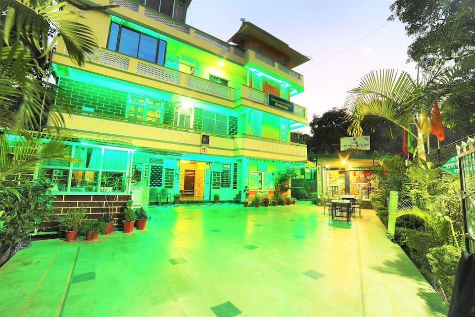 Shri Ganesh Hotel - A Pure Veg Family Hotel