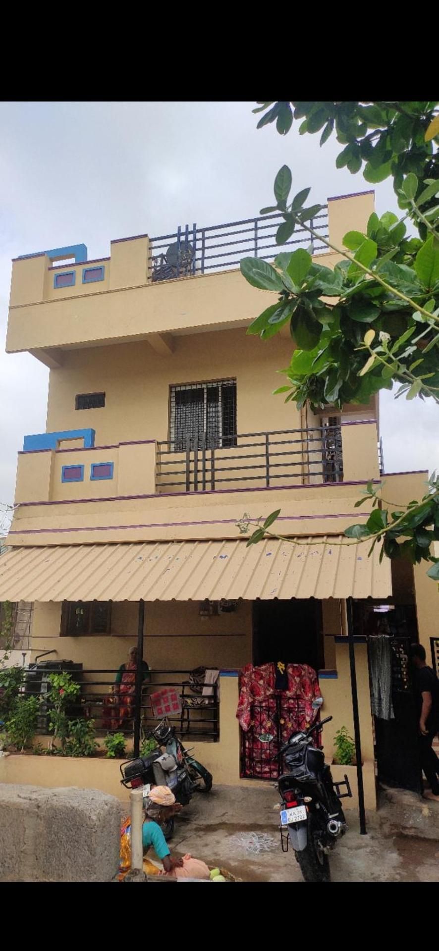 Double Air Conditioning with Balcony