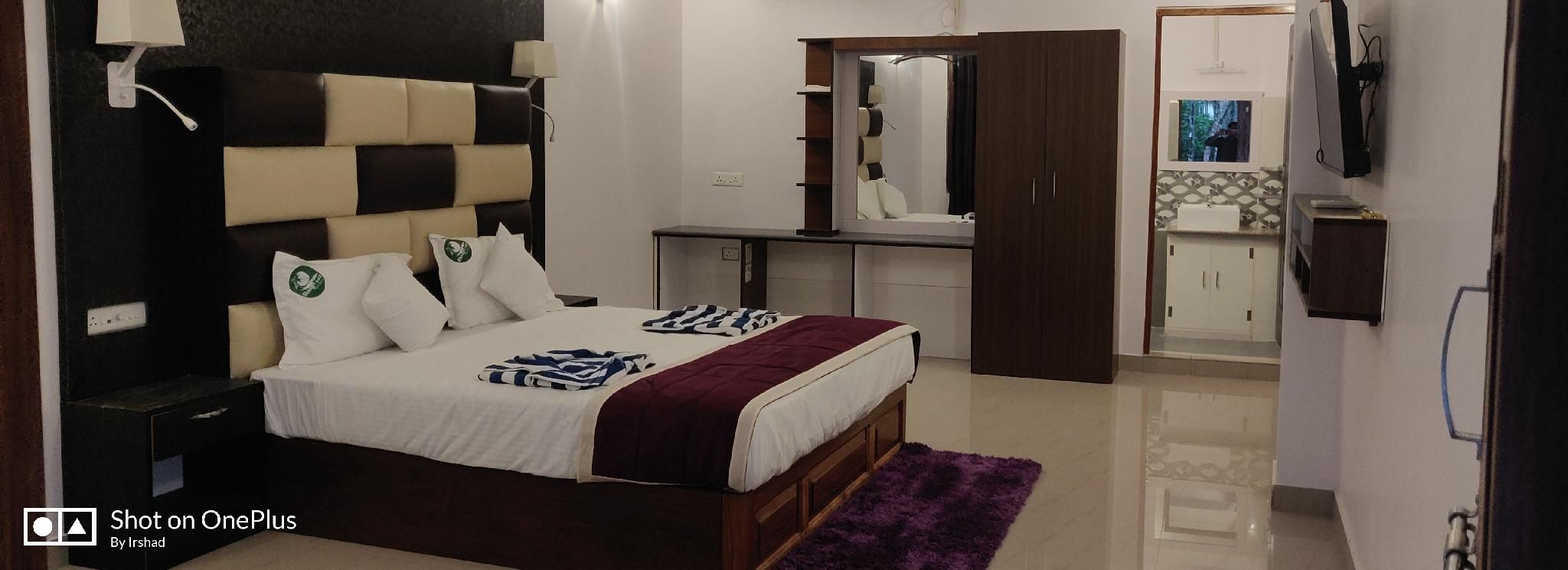 Deluxe Family Room