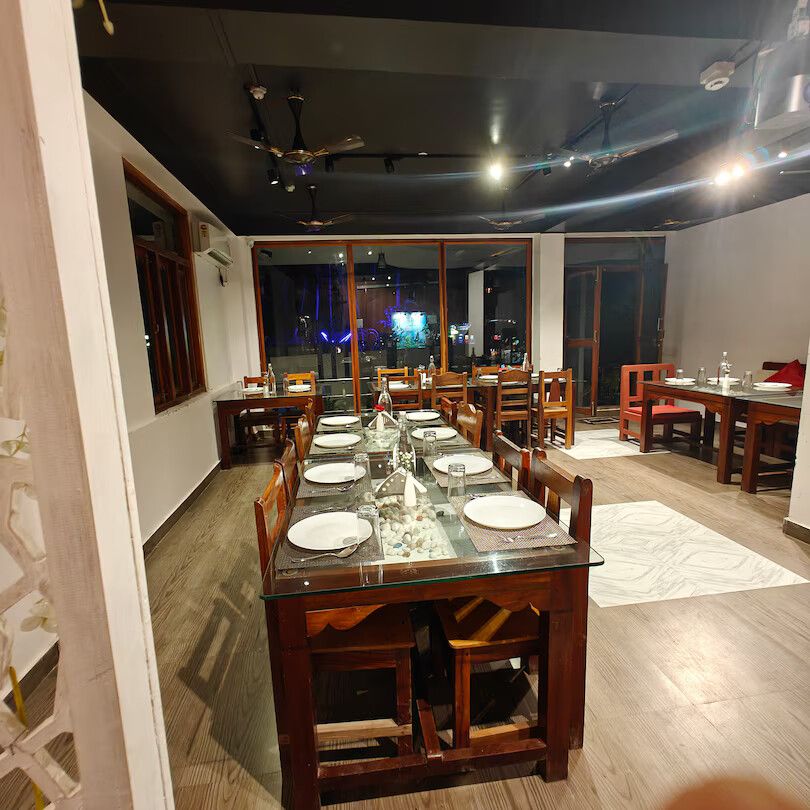 Food & Dining