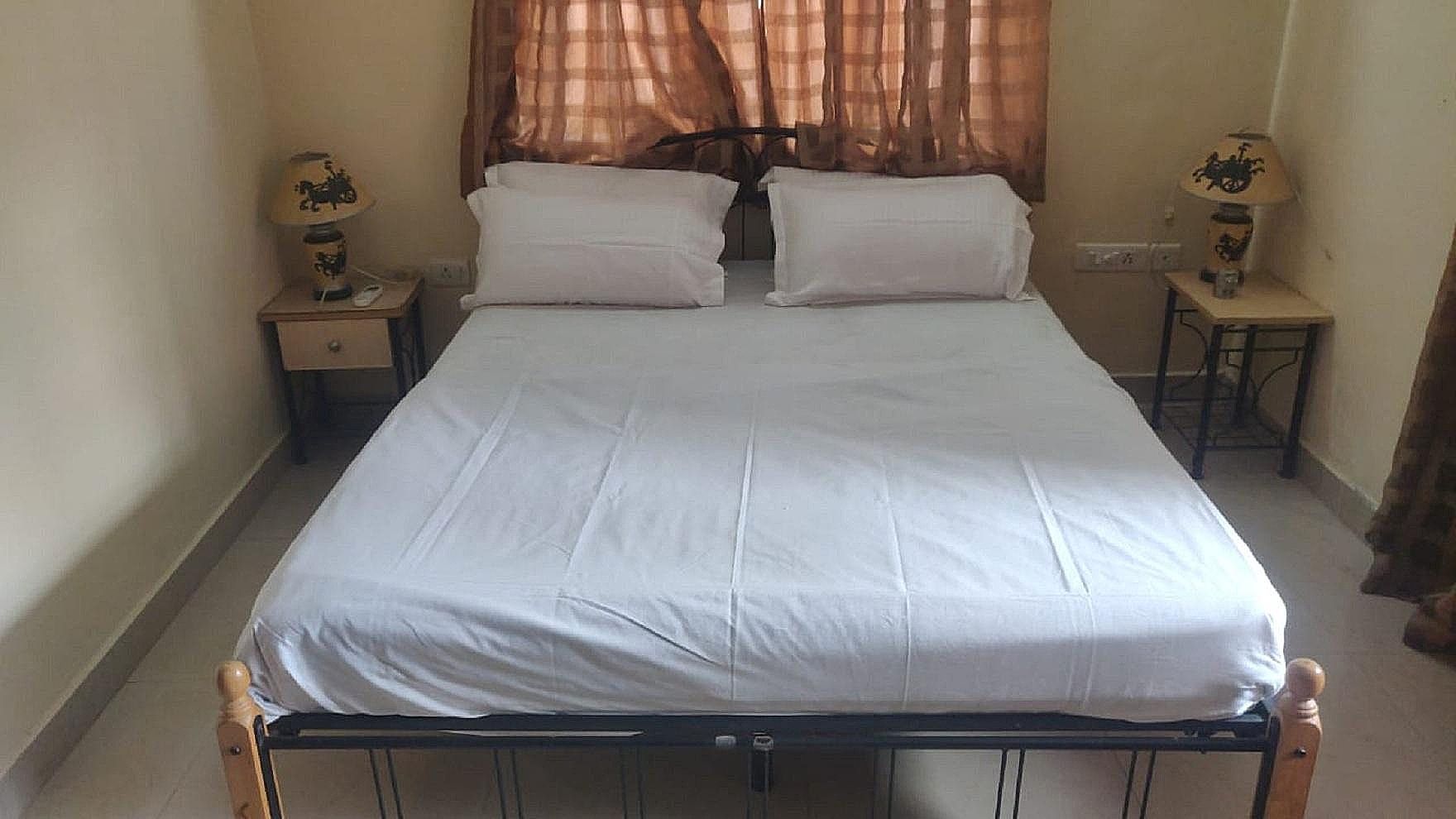 Apartment with Balcony and Kitchen