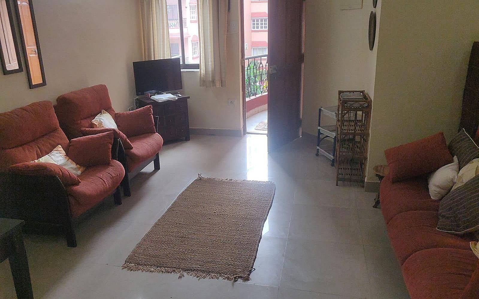 Apartment with Balcony and Kitchen