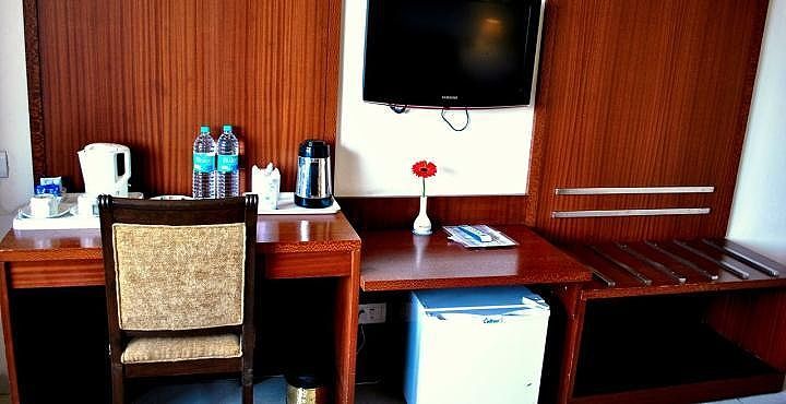 Hotel Shivalikview Standard Room  12