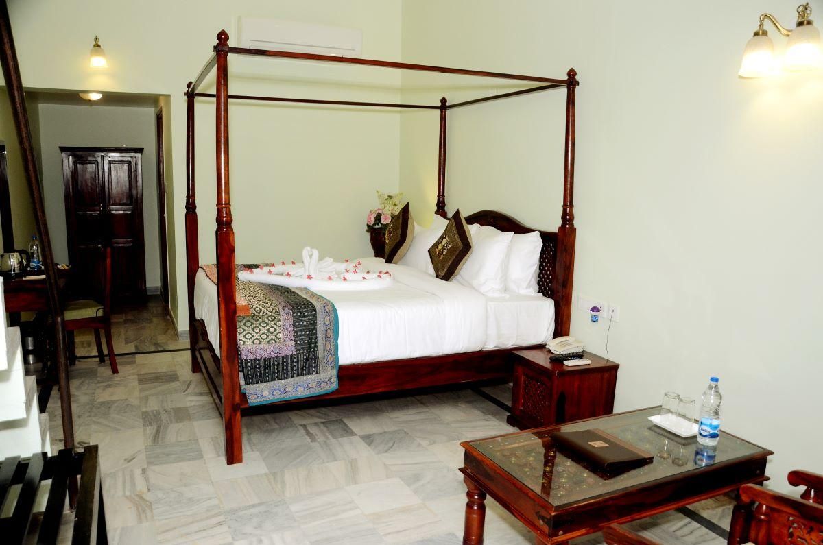 Zuper Premium Room