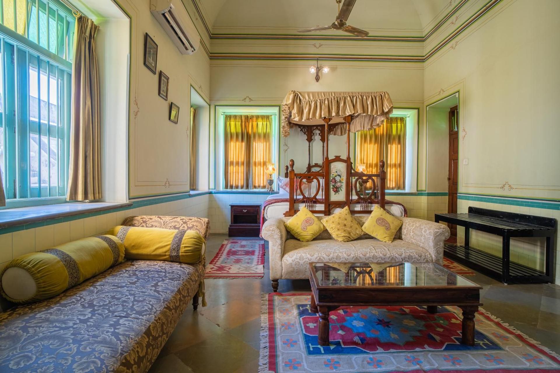 Zuper Luxury Room