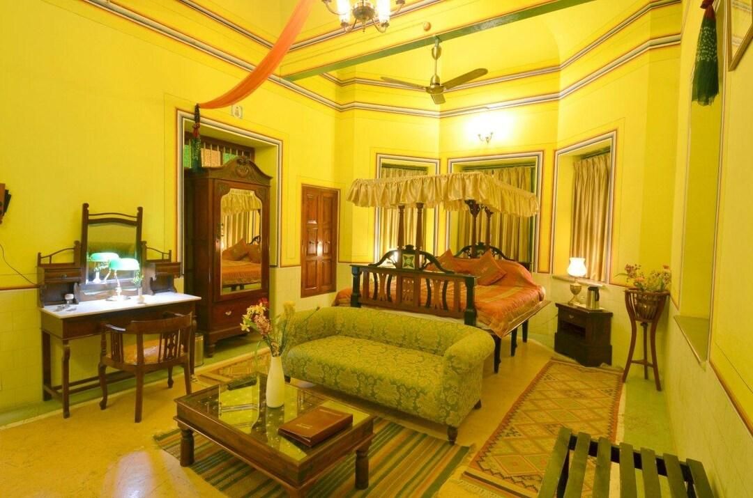 Zuper Luxury Room