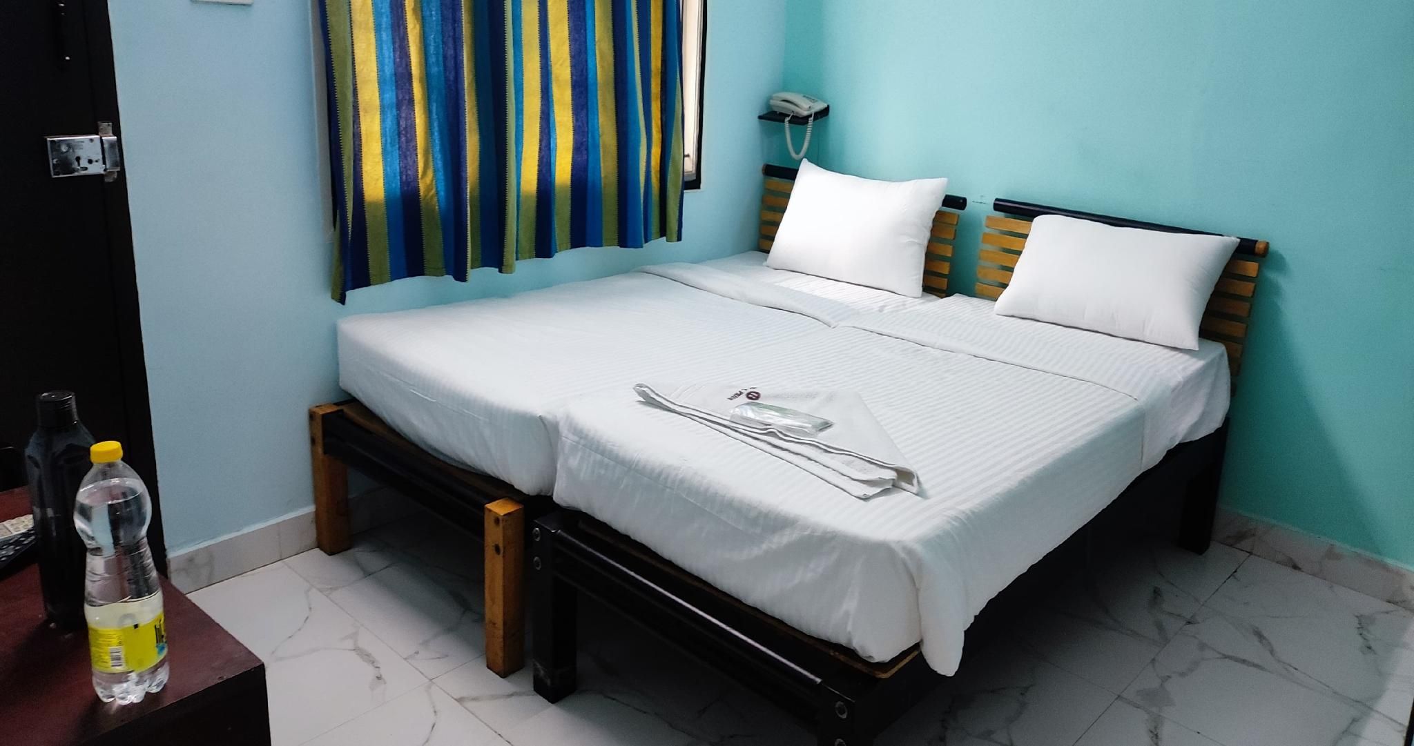 Deluxe AC Room