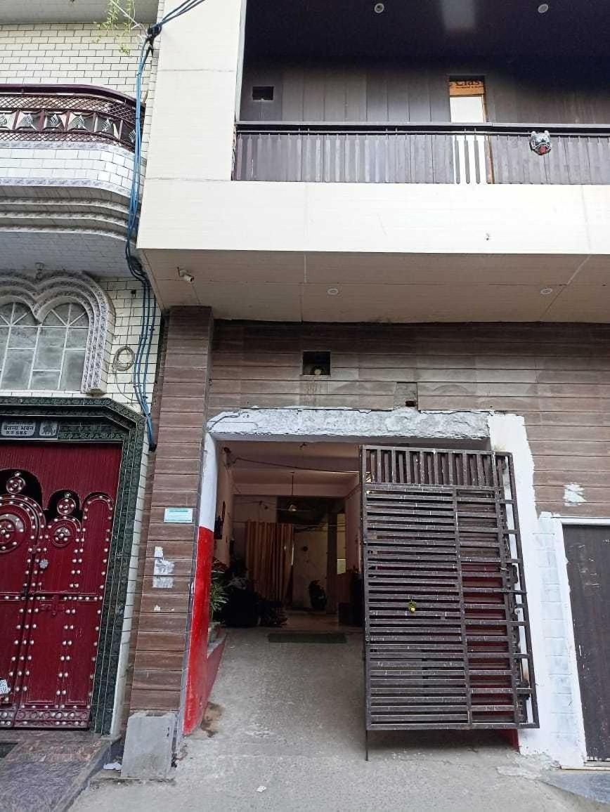 Main Image