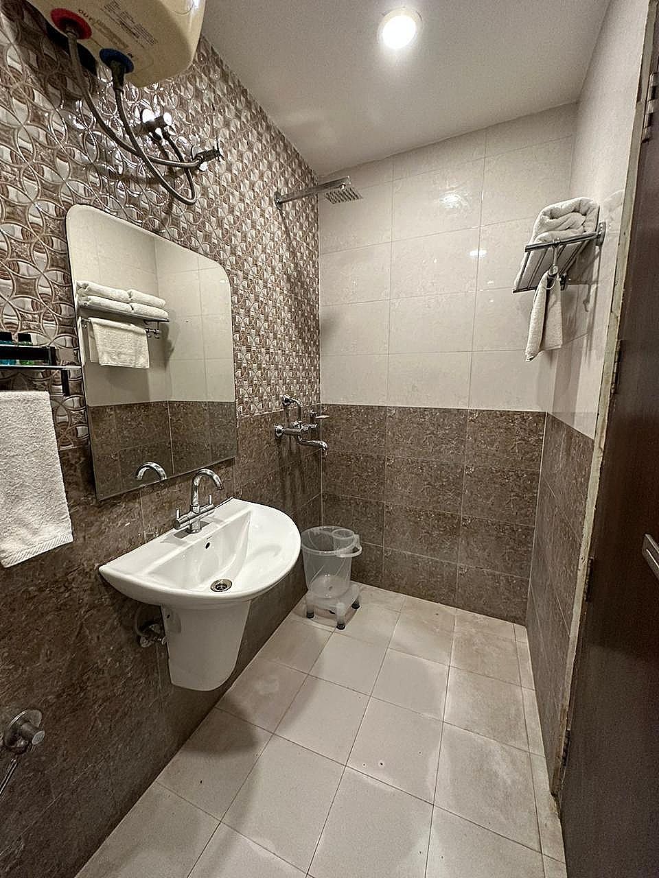 Classic Room with King Bed