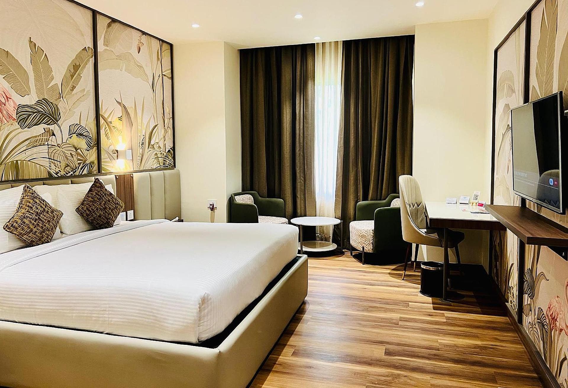 Ramada Resort by Wyndham Kochi Superior 1 King Bed Non Smoking Room 2