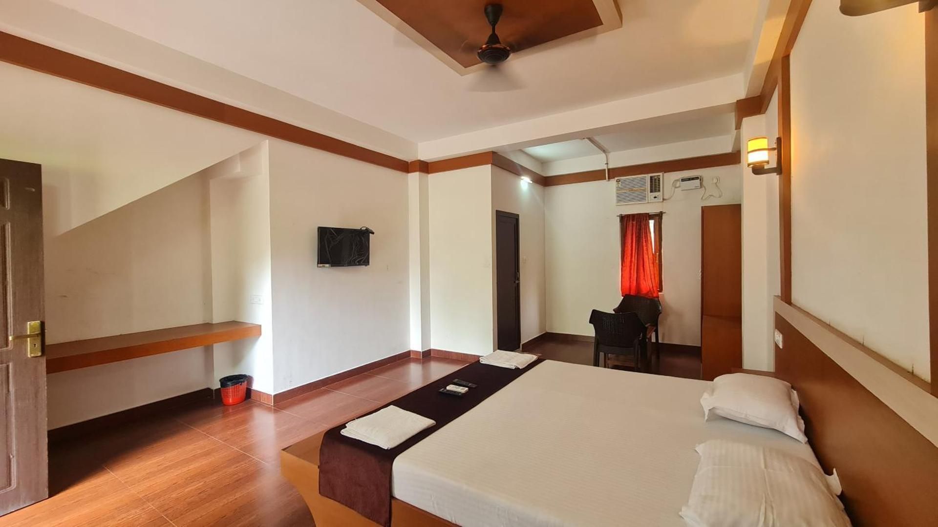 Deluxe AC Room
