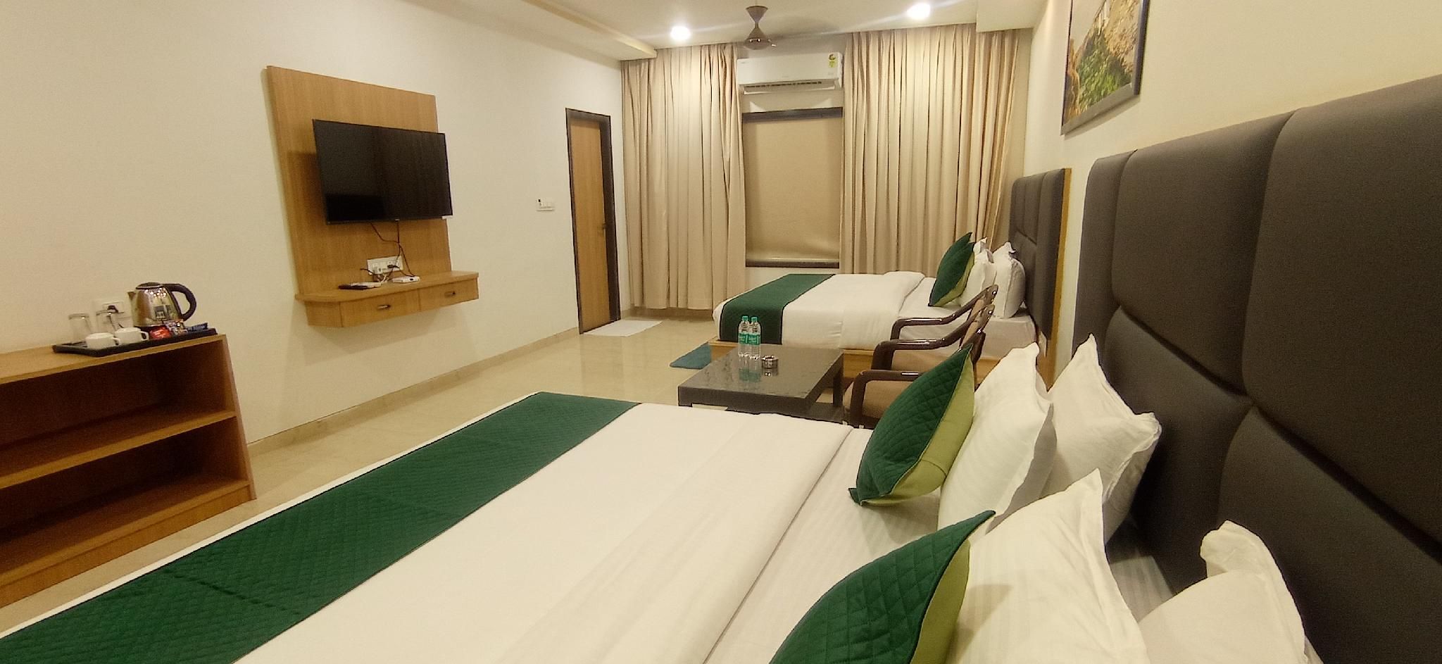 Luxury Family Suite