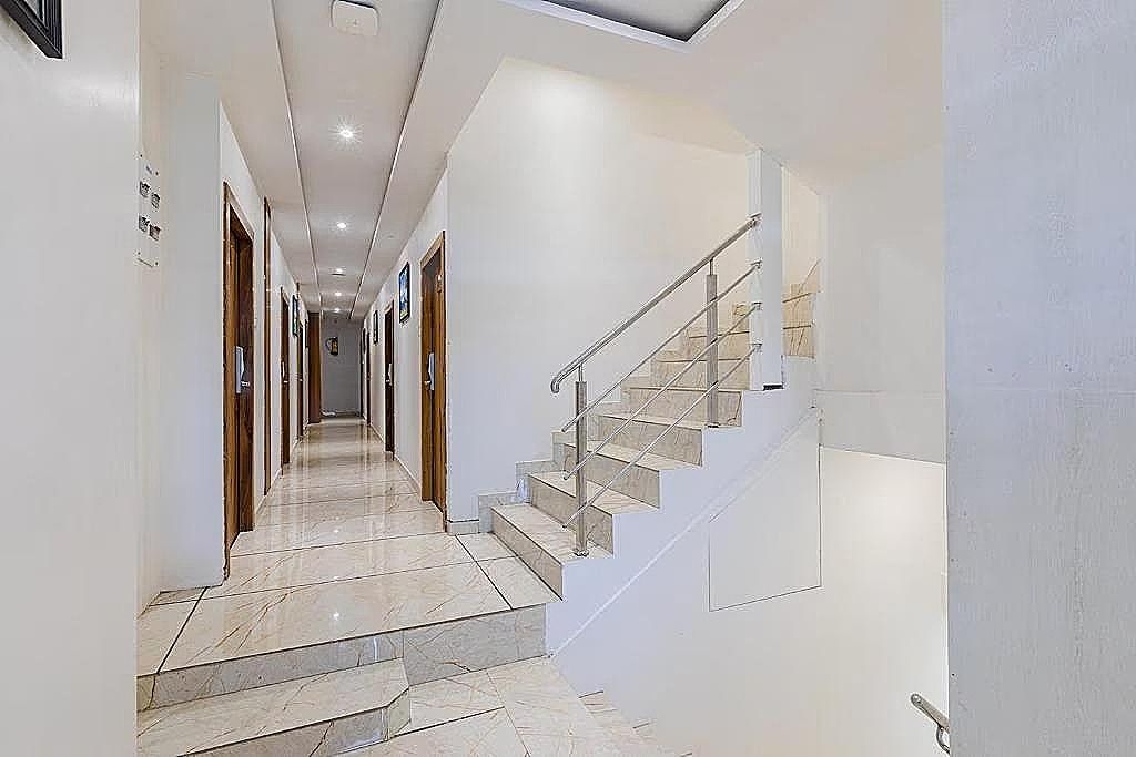 Hotel Riva International