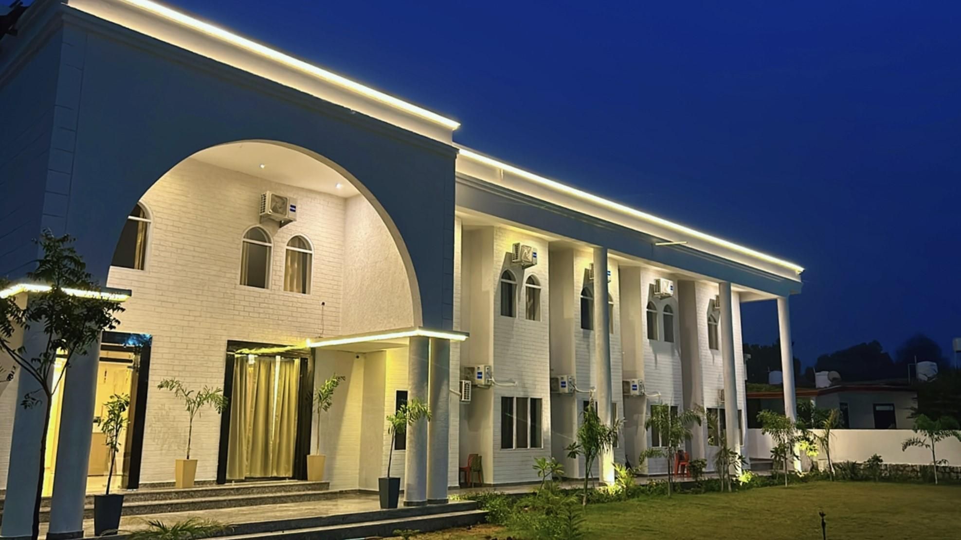 Farms Greens View Resort