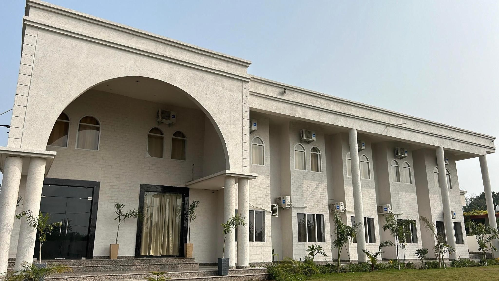 Farms Greens View Resort