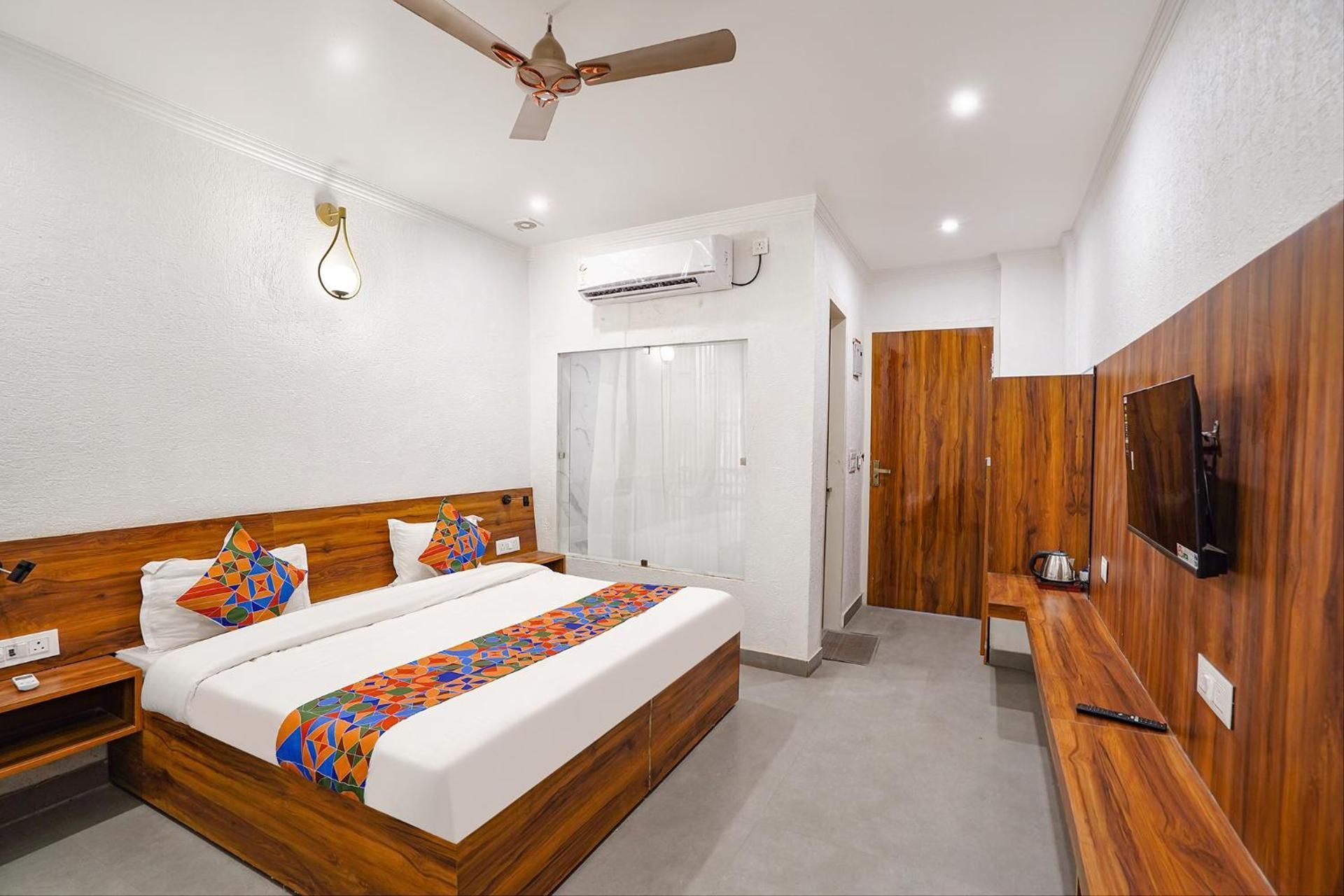 MONTREAL RISHIKESH