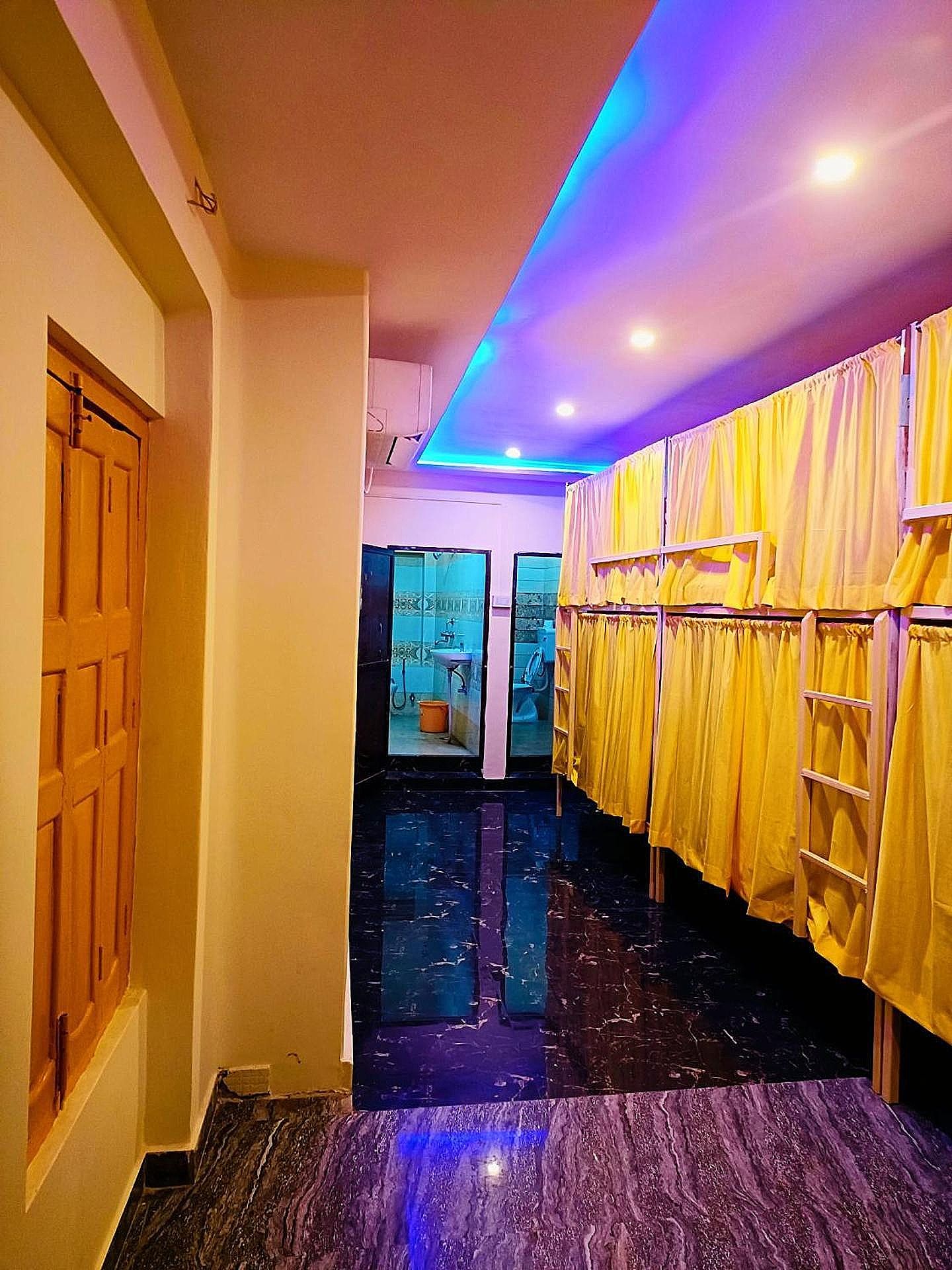 Bed in 8-Bed Mixed Dormitory Room