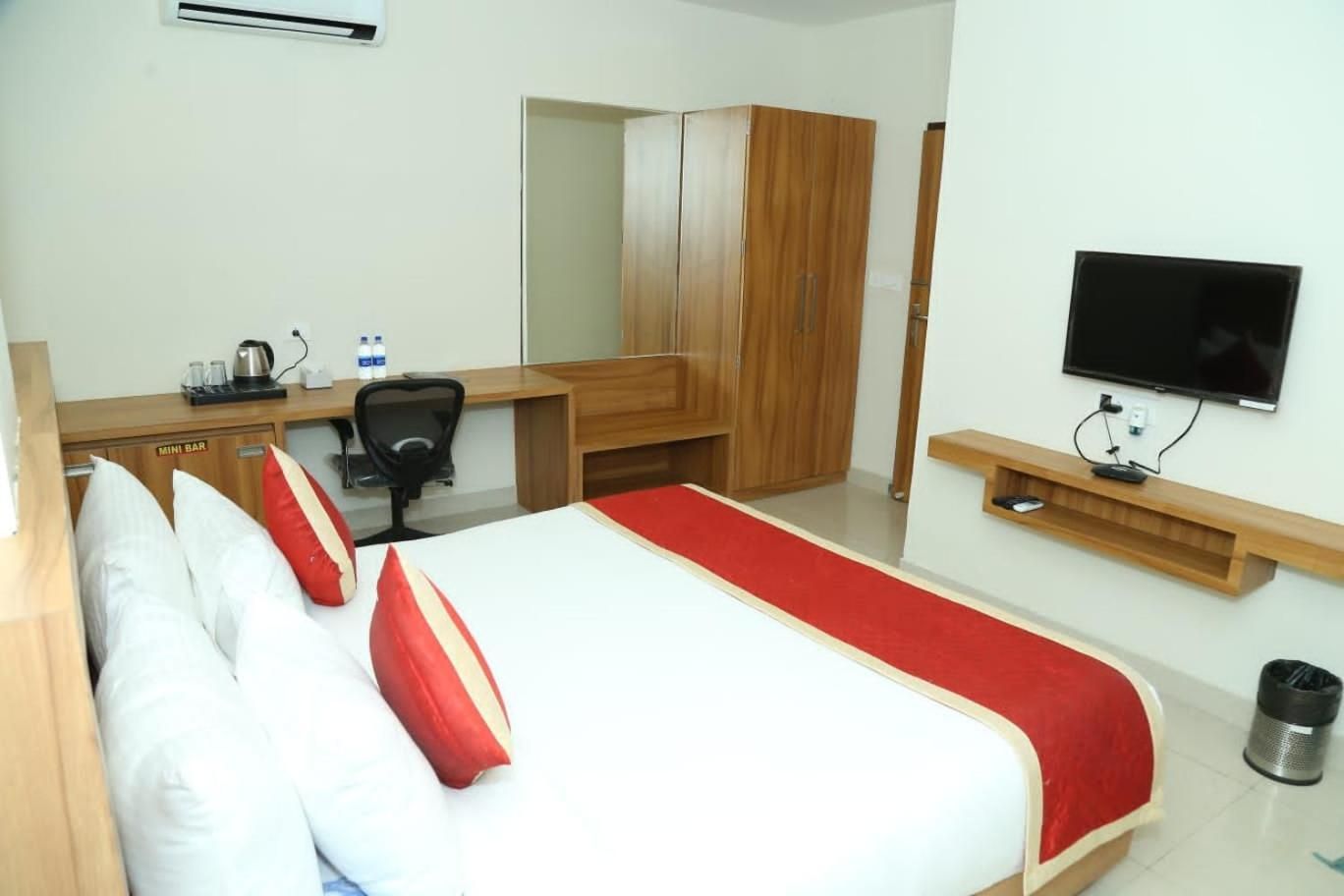 Hotel Bond Well Super Deluxe Room