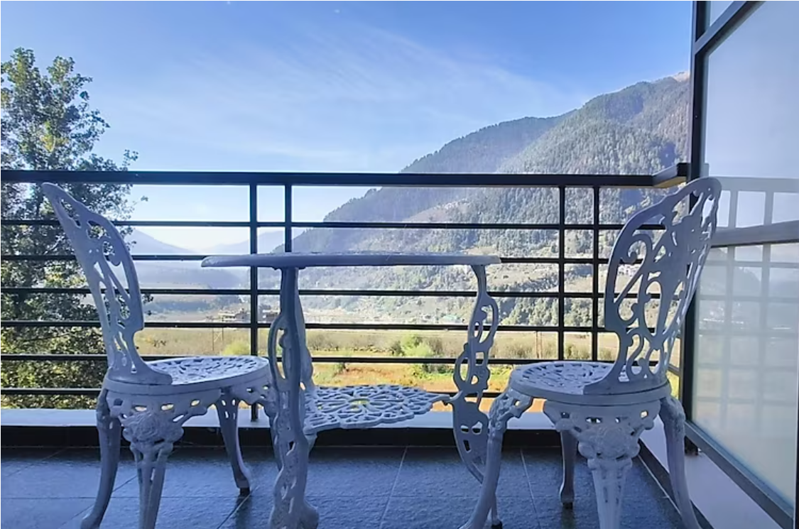 Superior Mountain View Room with private balcony