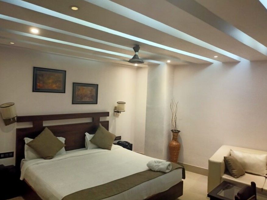 HOTEL SAPPHIRE Semi Deluxe Room 2