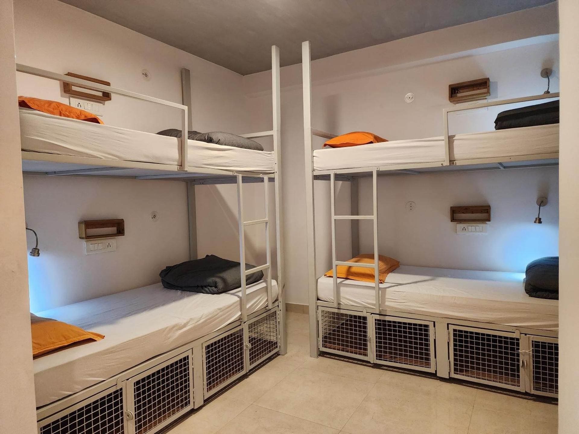6 Bed Dorm