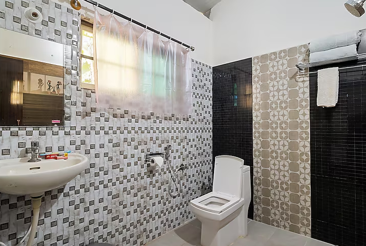 Family, King, Garden View, Private Bathroom