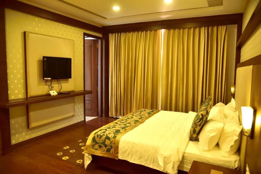 Fern Club Room