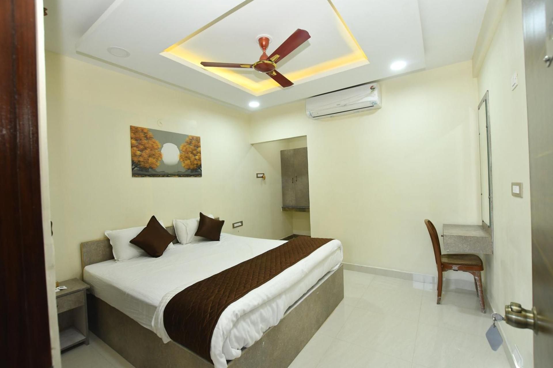 SRI VIJAY BALAJI MAHAL AC Single Deluxe Room 2