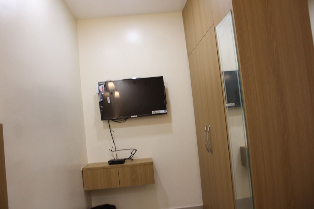 Hotel Crystal Inn Non Deluxe (No AC) 5