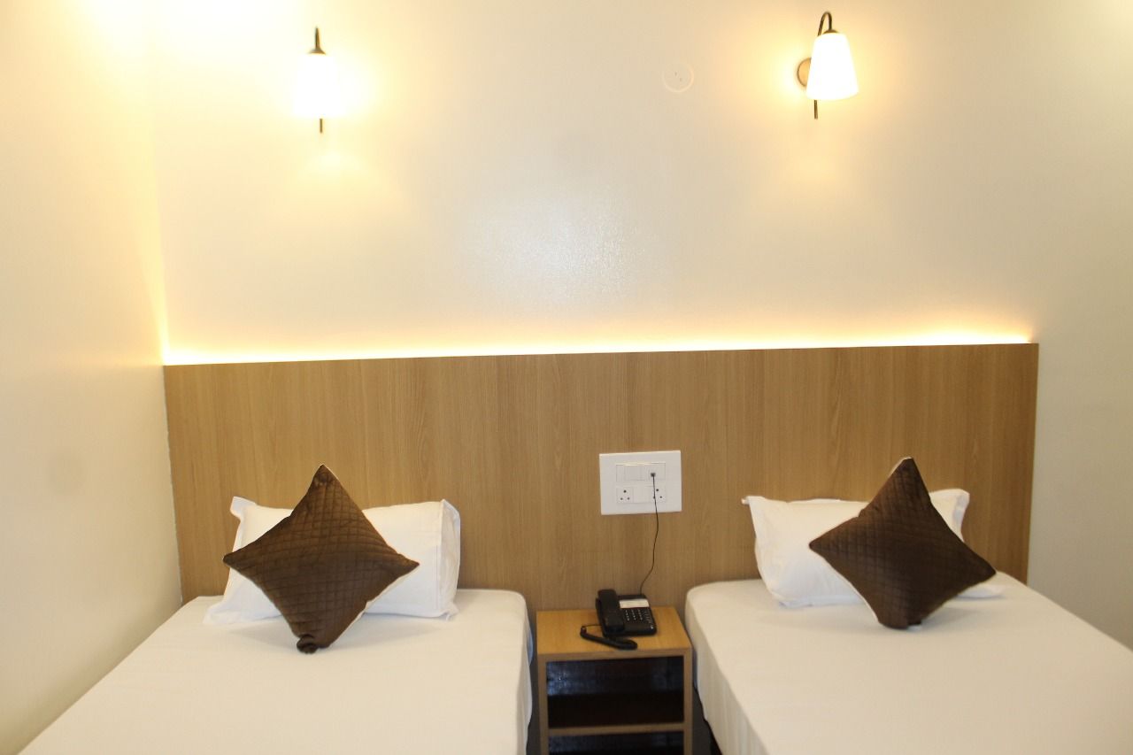 Hotel Crystal Inn Non Deluxe (No AC) 6