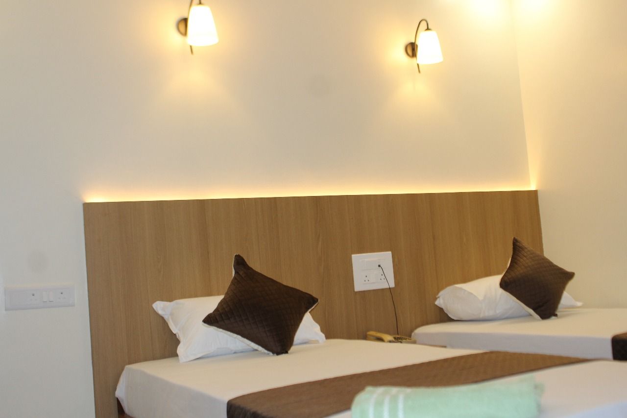 Hotel Crystal Inn Non Deluxe (No AC) 4