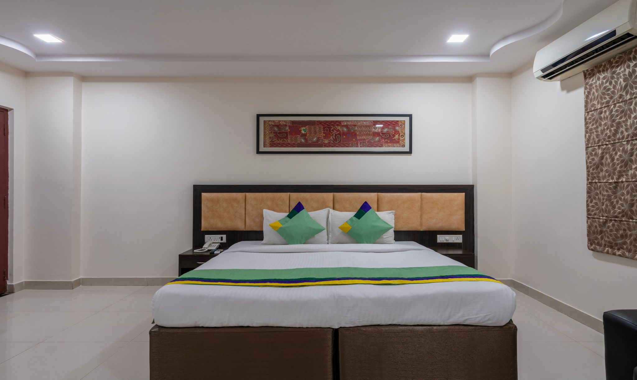 Treebo Emerald Deluxe Double Room 3