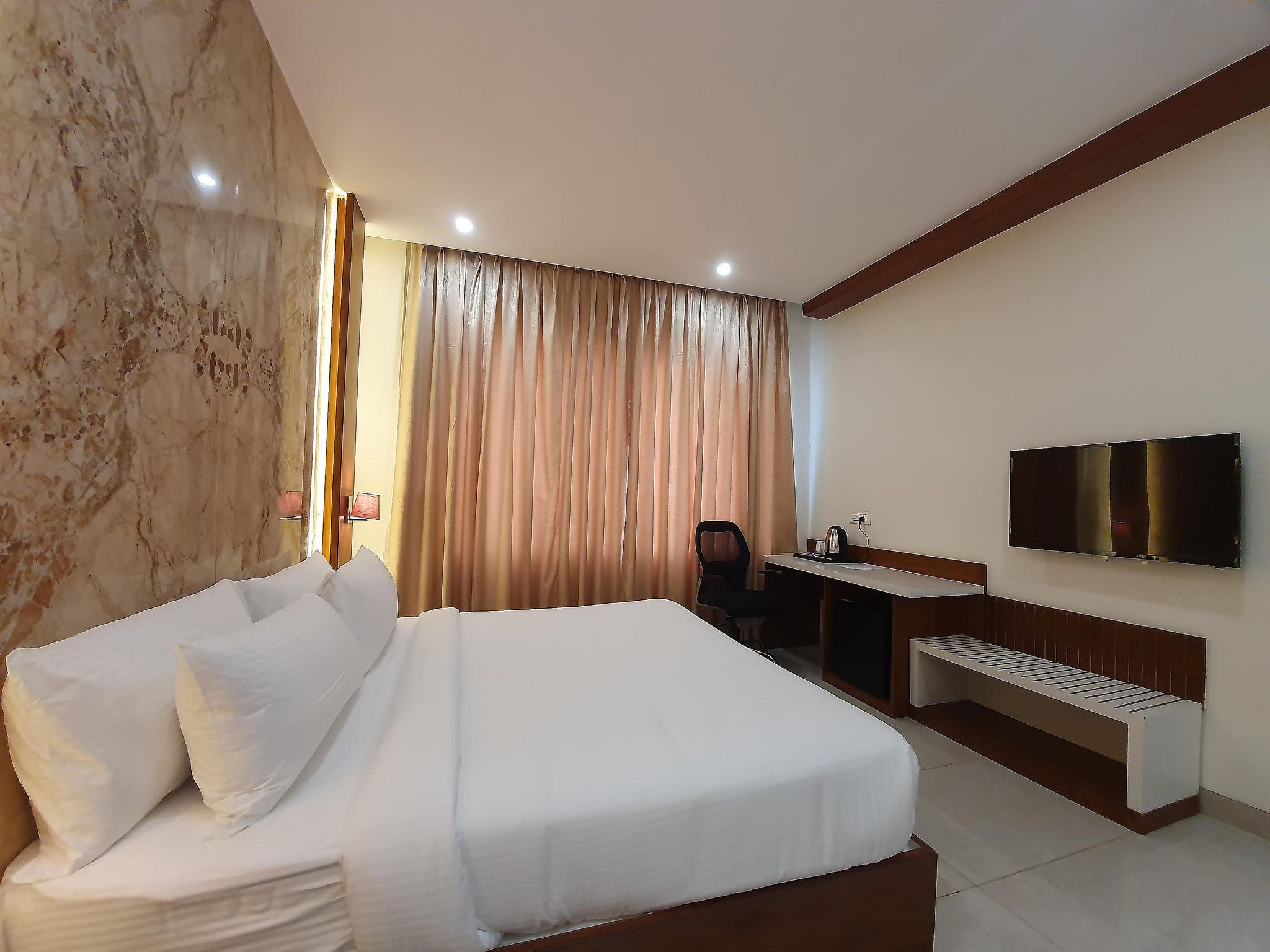 Hotel Superia Grand DELUXE TWIN ROOM