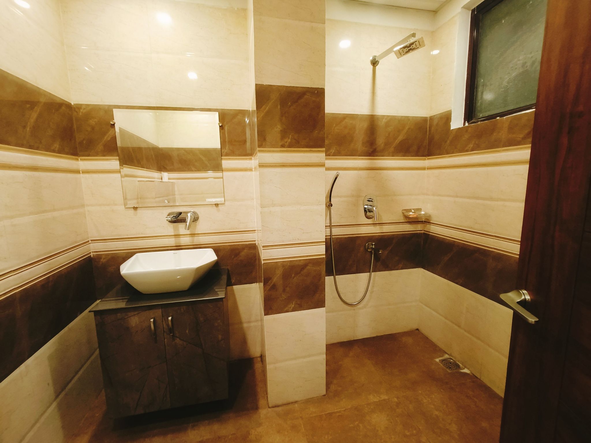 Pineberry Hotel Deluxe Room 9