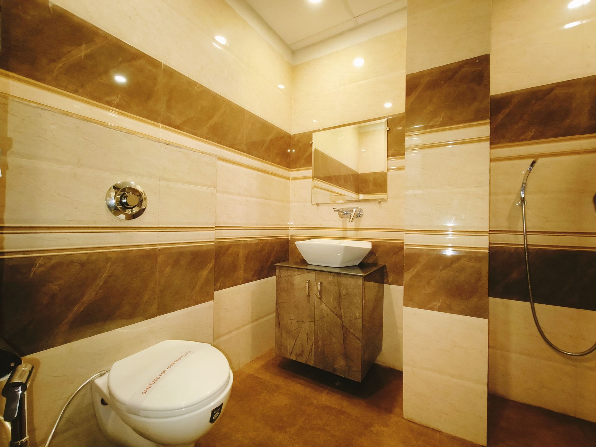 Pineberry Hotel Deluxe Room 8