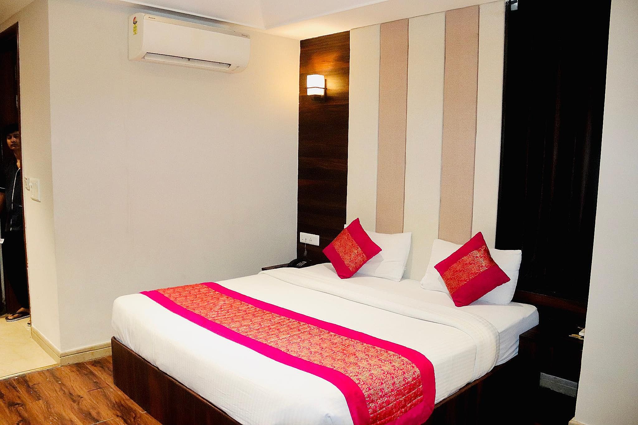 Hotel The Magic Tree - Karol Bagh New Delhi Deluxe Double or Twin