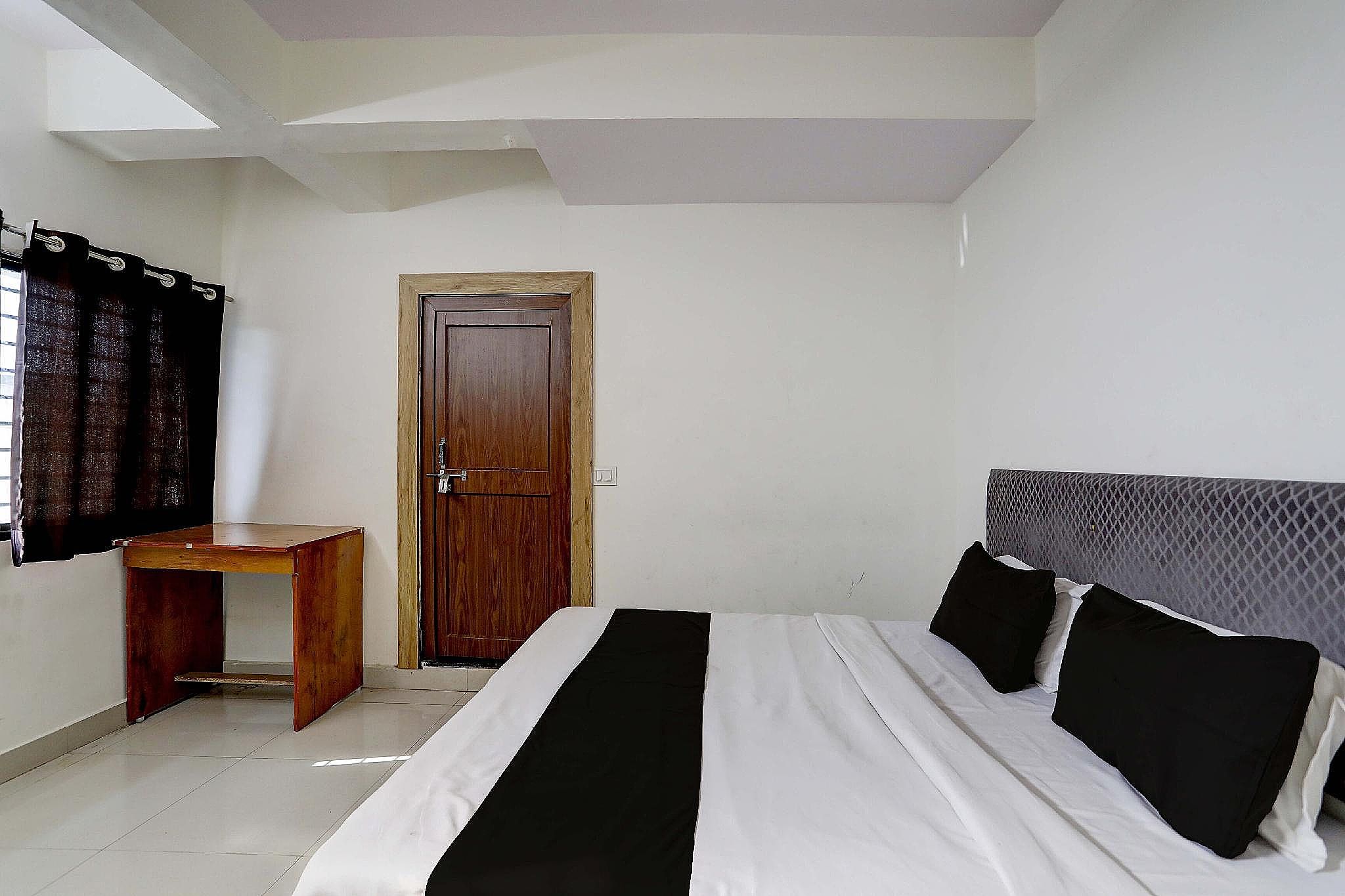 Hotel O by OYO SK Residency Classic 5