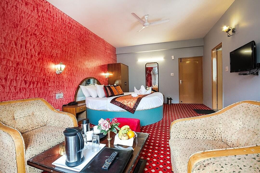 Honeymoon Suite