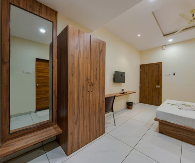 Hotel Trisha Executive, Admapur Deluxe Room Non AC 5