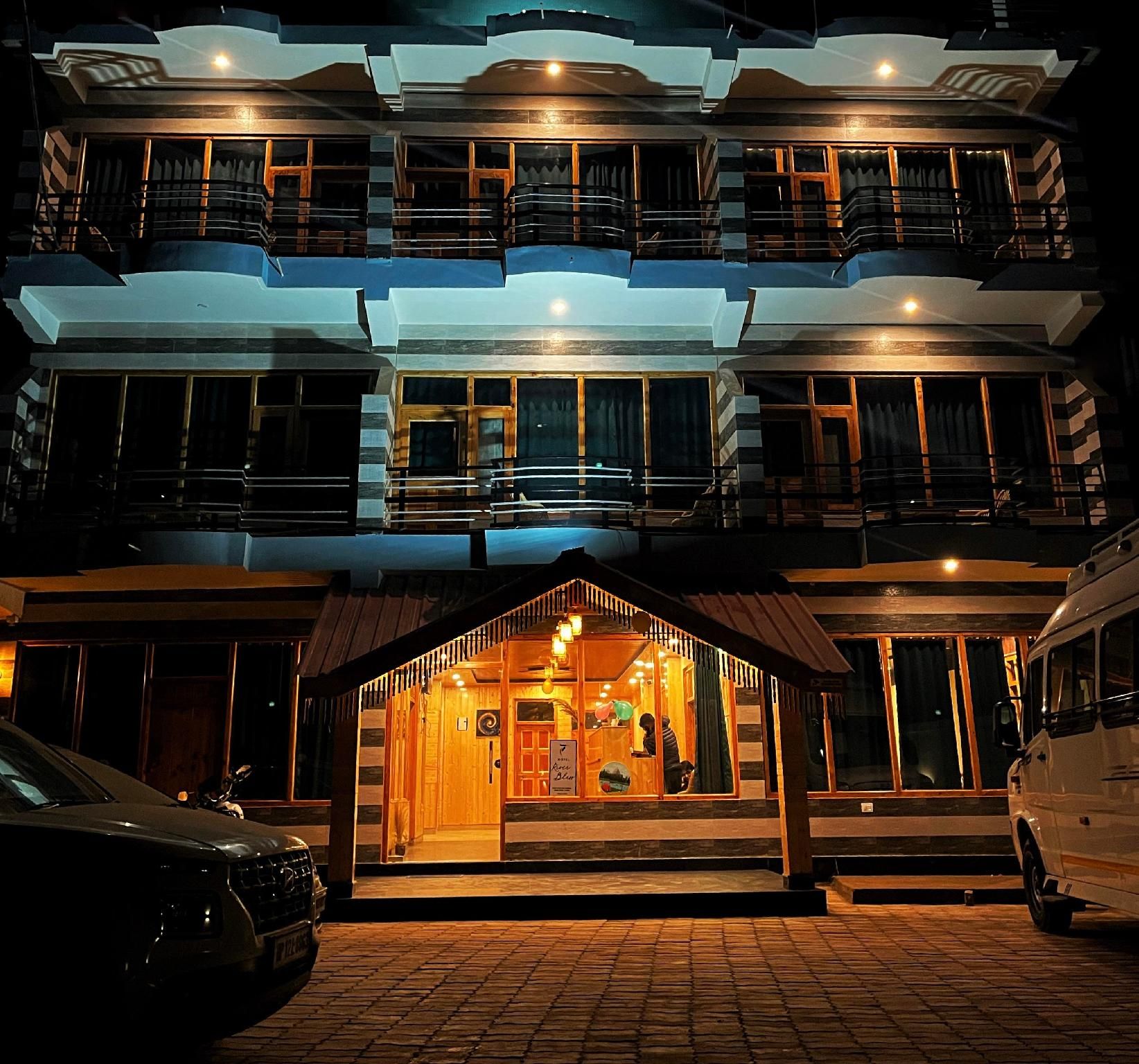 Hotel Mid Orchard Kasol l River Side