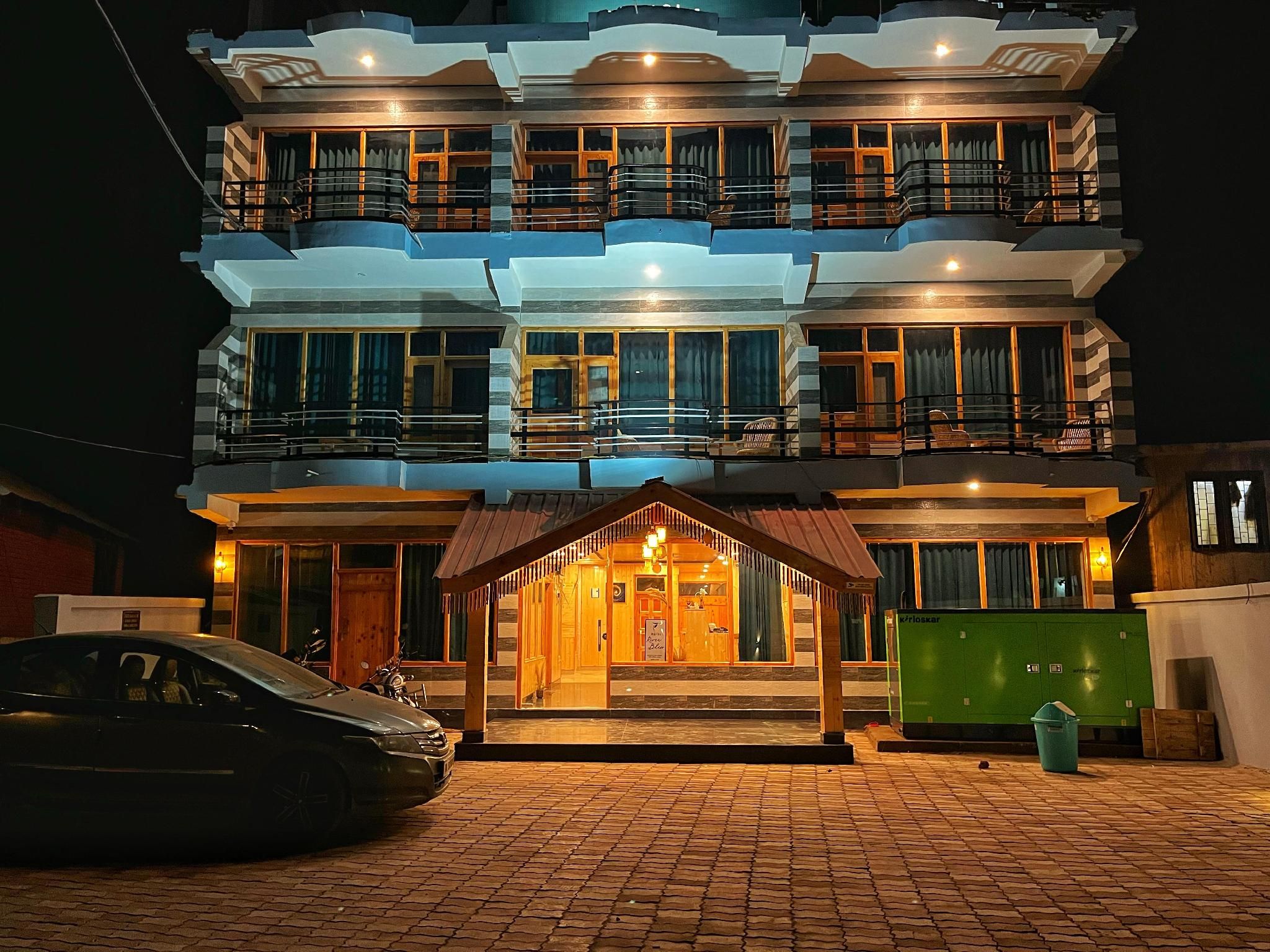 Hotel Mid Orchard Kasol l River Side entrance